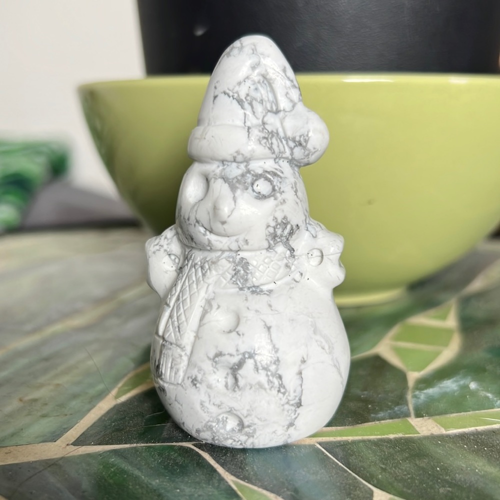 Howlite Snowman